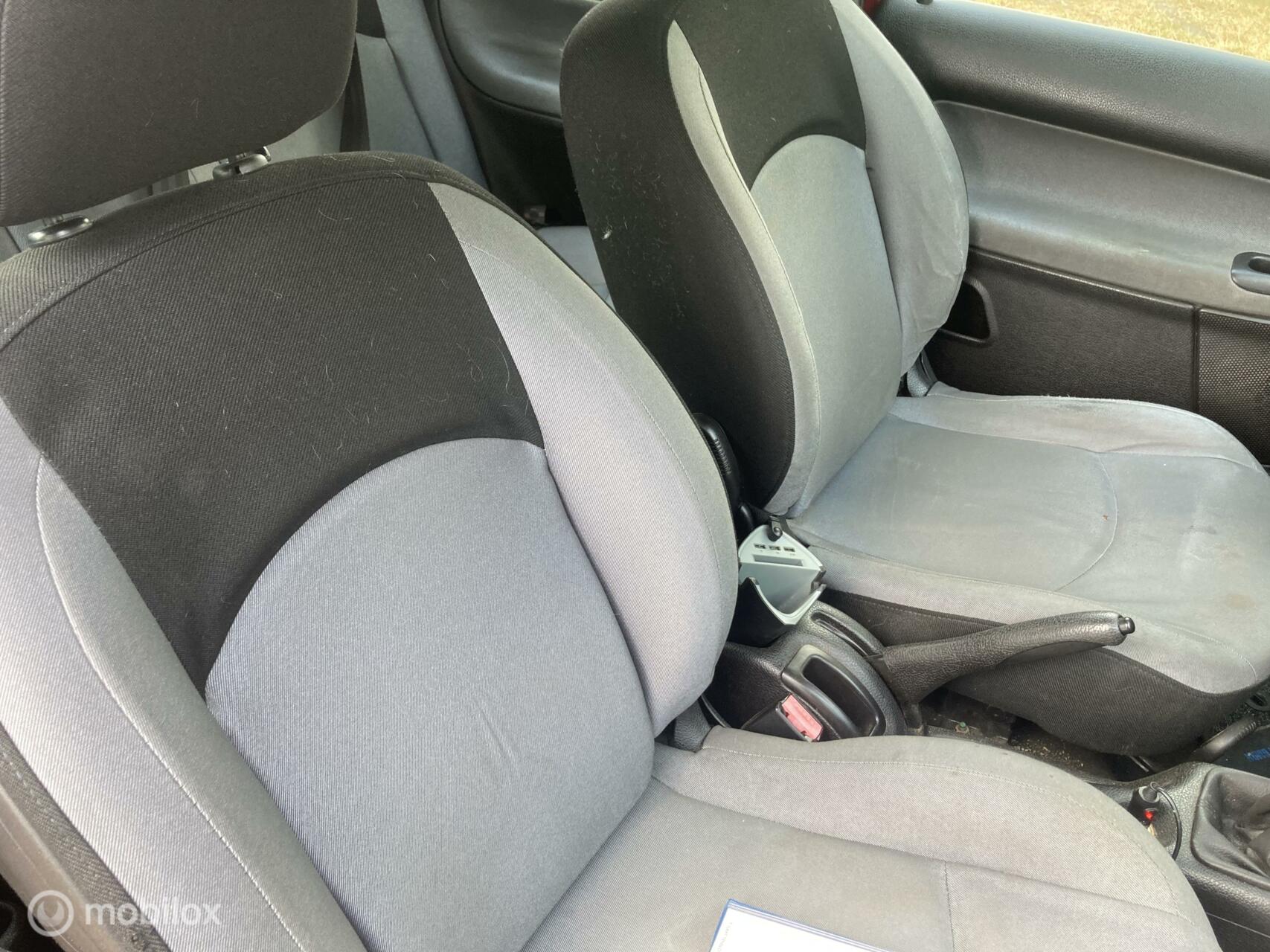 Foto van Peugeot 206 SW