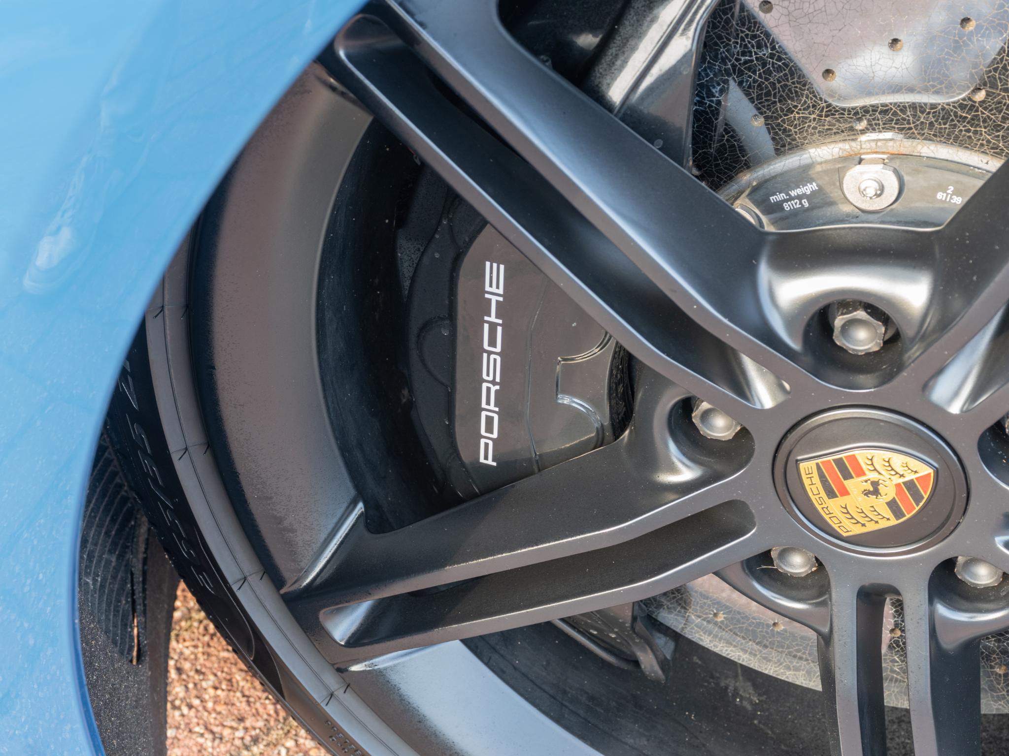 Foto van Porsche Taycan Turbo S