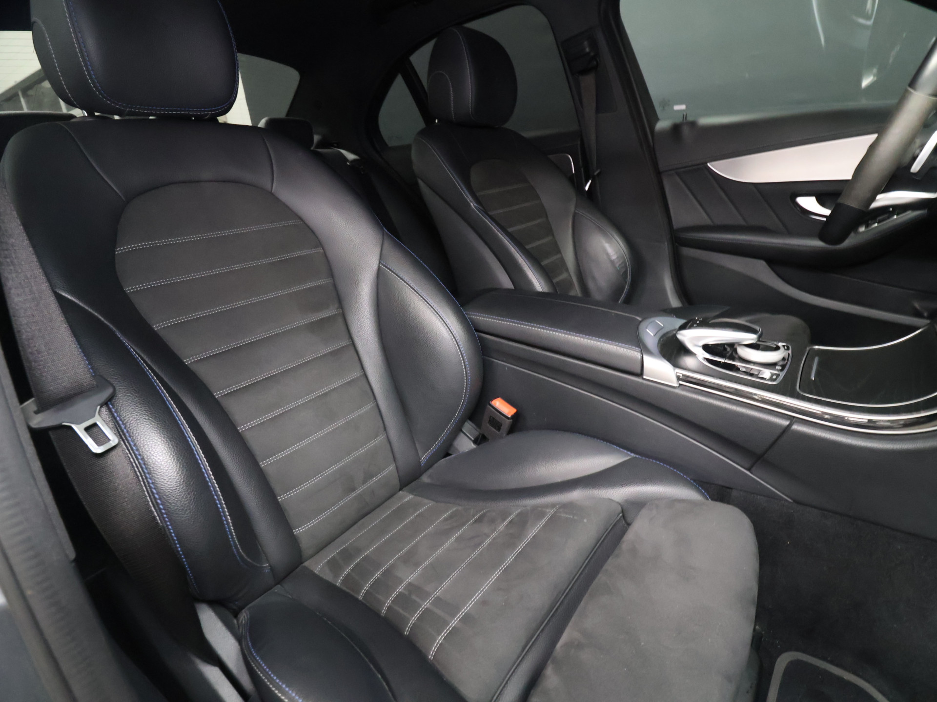 Foto van Mercedes-Benz C 300 E