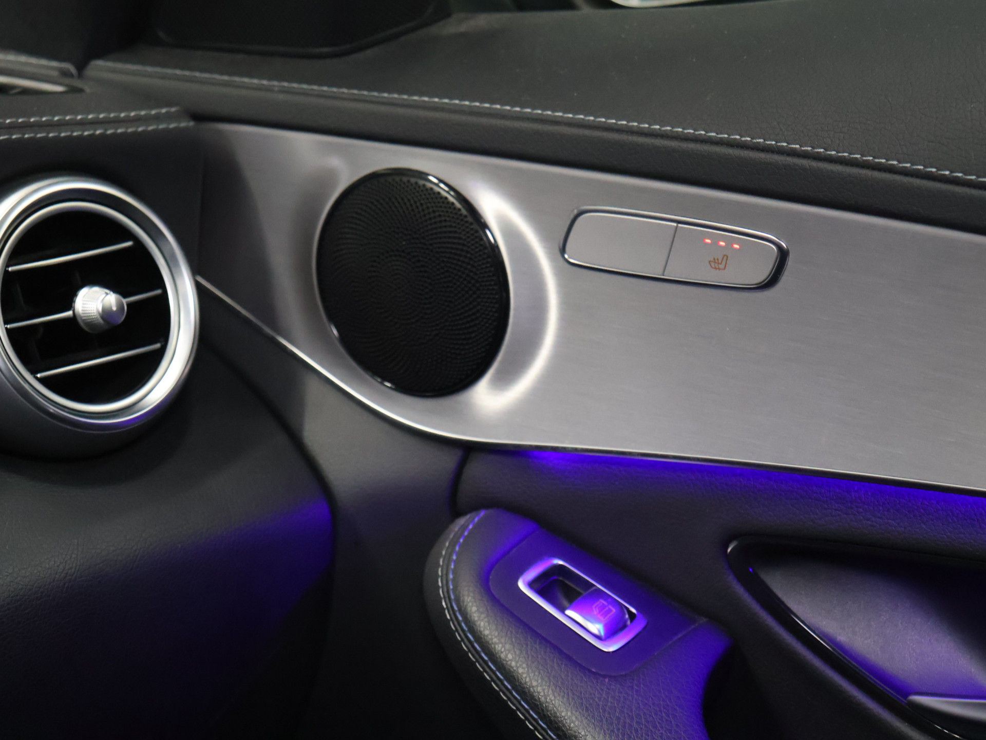 Foto van Mercedes-Benz C 300 E