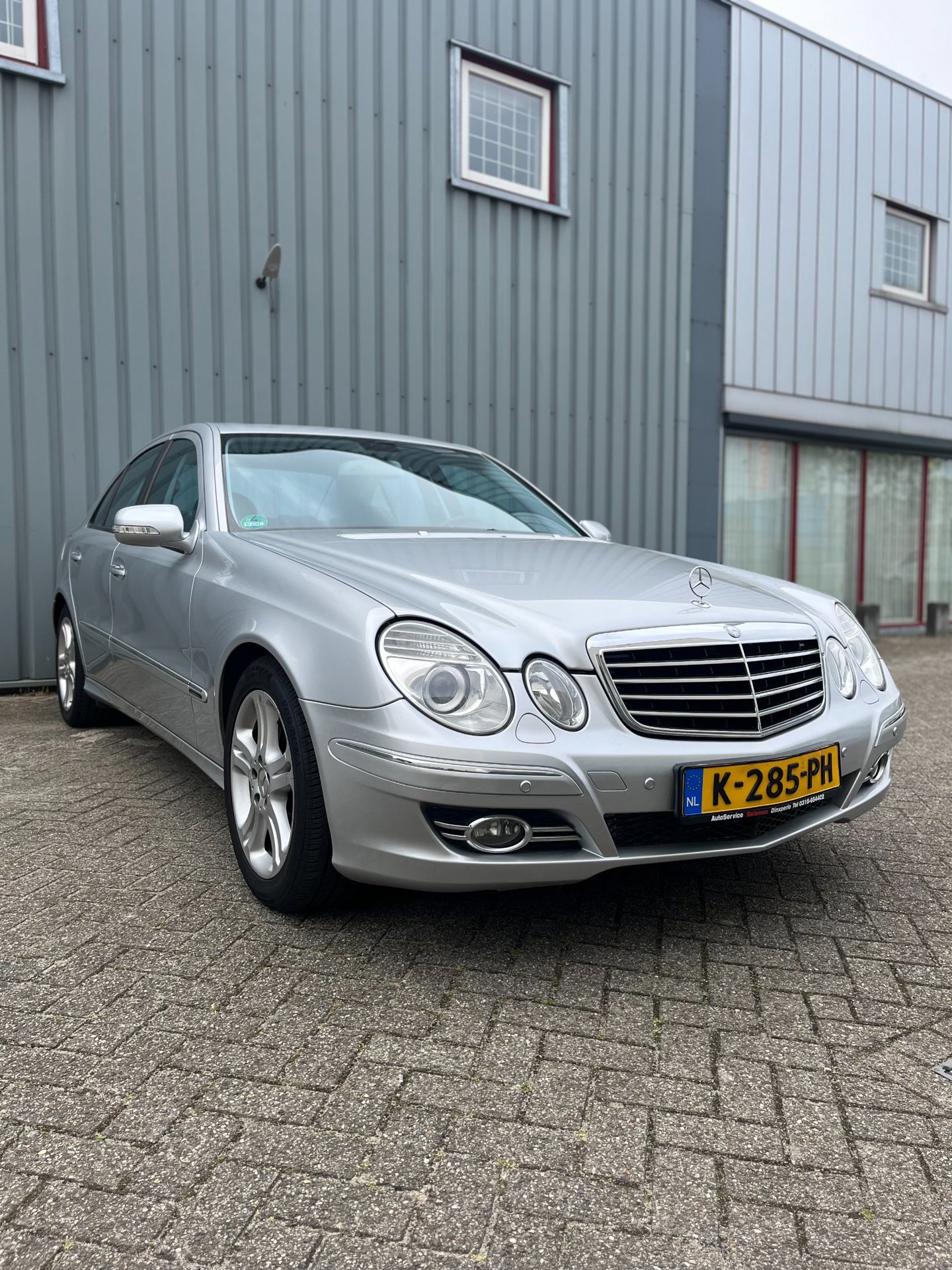 Foto van Mercedes-Benz E 200 Kompressor