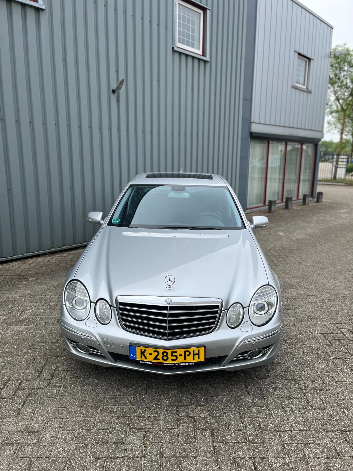 Foto van Mercedes-Benz E 200 Kompressor