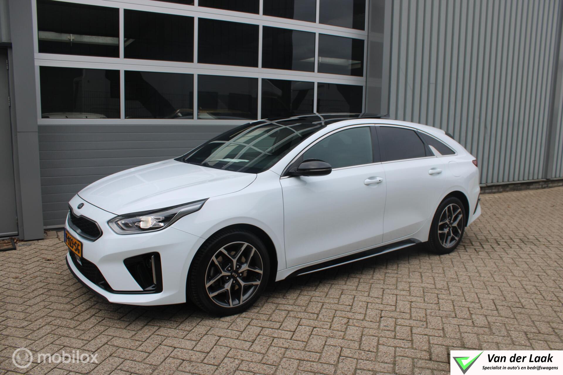 Kia Proceed 1.5 T-GDI GT-PlusLine 1e Eig | Panoramadak | Stoel en stuurverwarming | 2021 - voorkant
