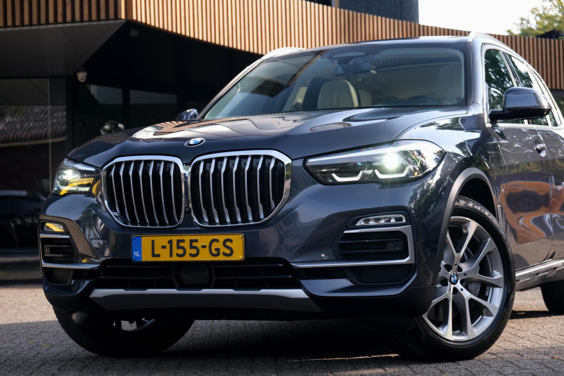 Foto van BMW X5 Xdrive45e