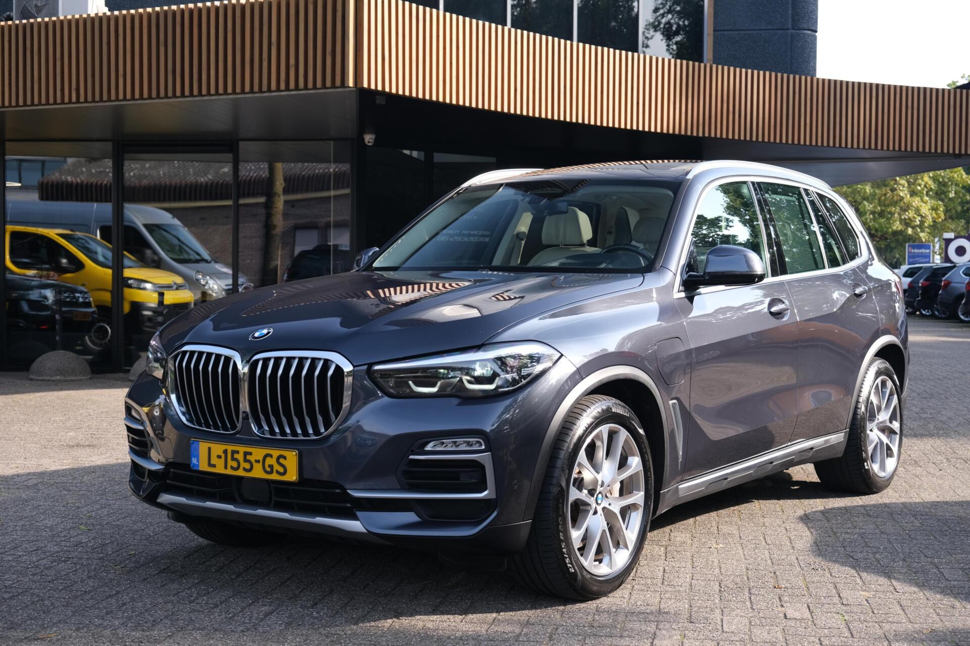 Foto van BMW X5 Xdrive45e