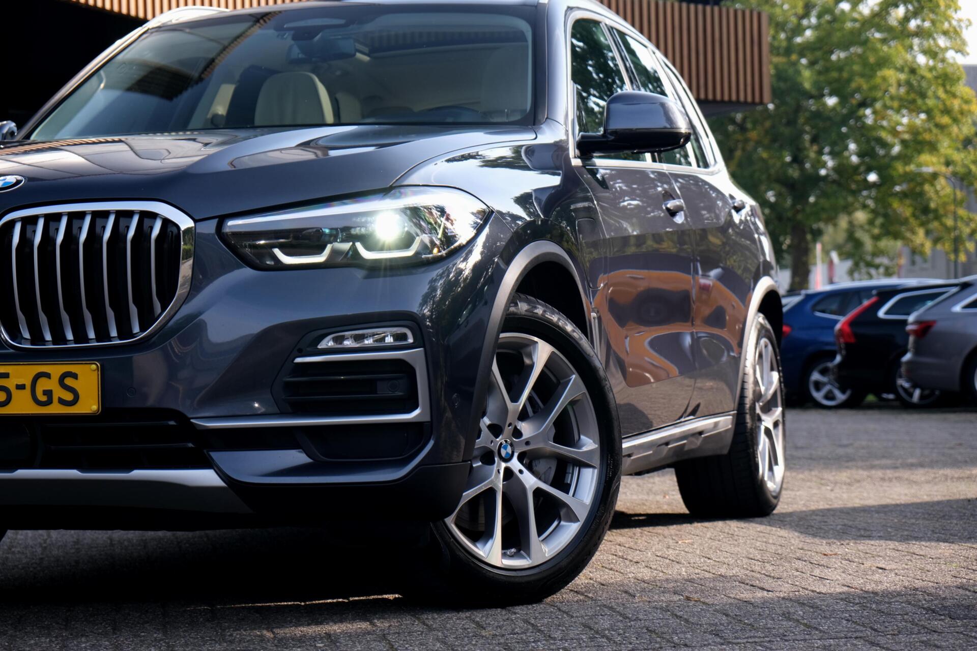 Foto van BMW X5 Xdrive45e