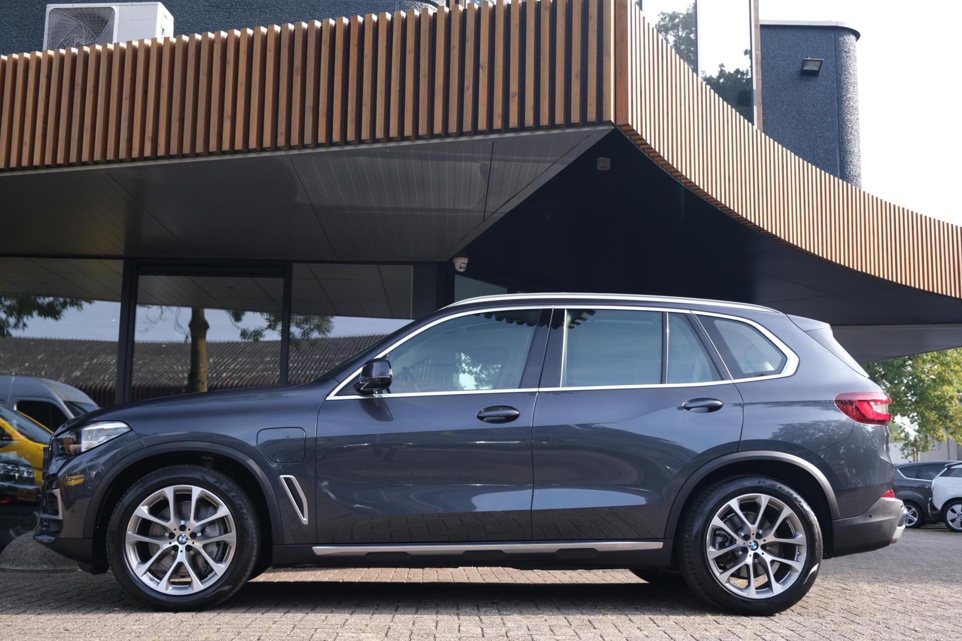 Foto van BMW X5 Xdrive45e