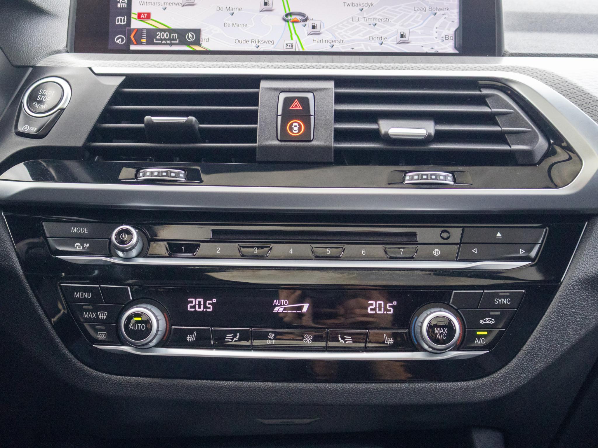 Foto van BMW X3 Xdrive30i