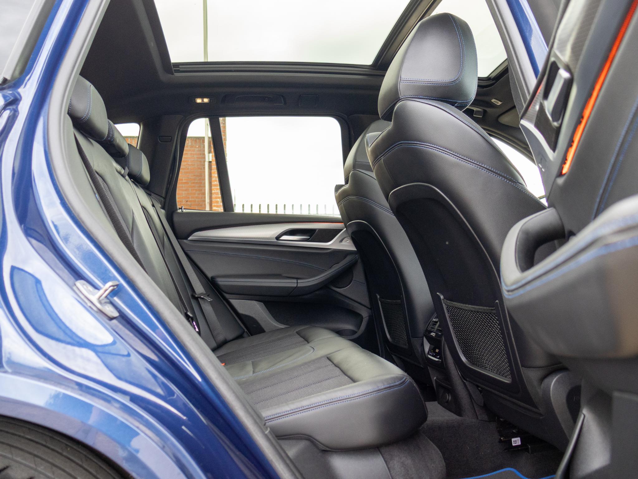 Foto van BMW X3 Xdrive30i