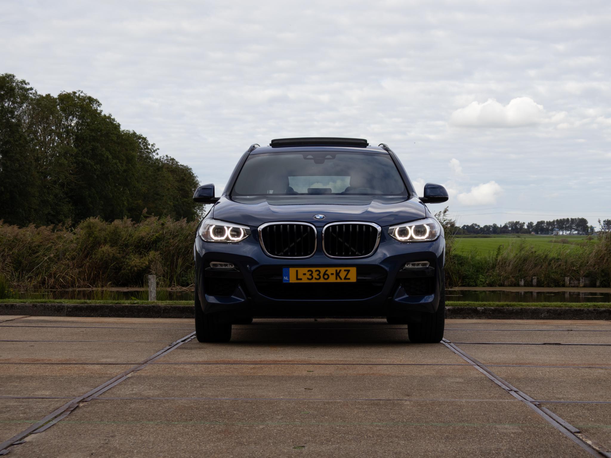 Foto van BMW X3 Xdrive30i