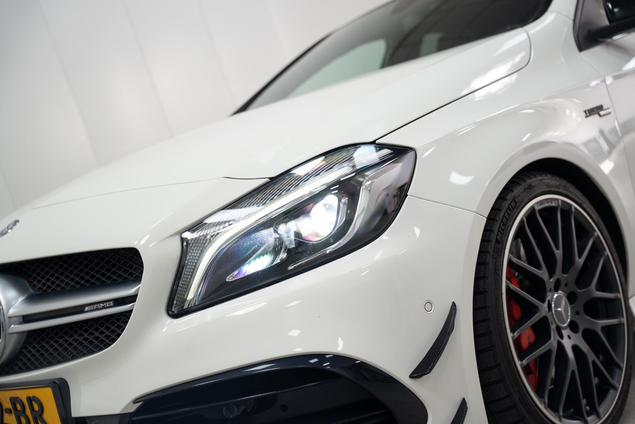 Foto van Mercedes-Benz AMG A 45