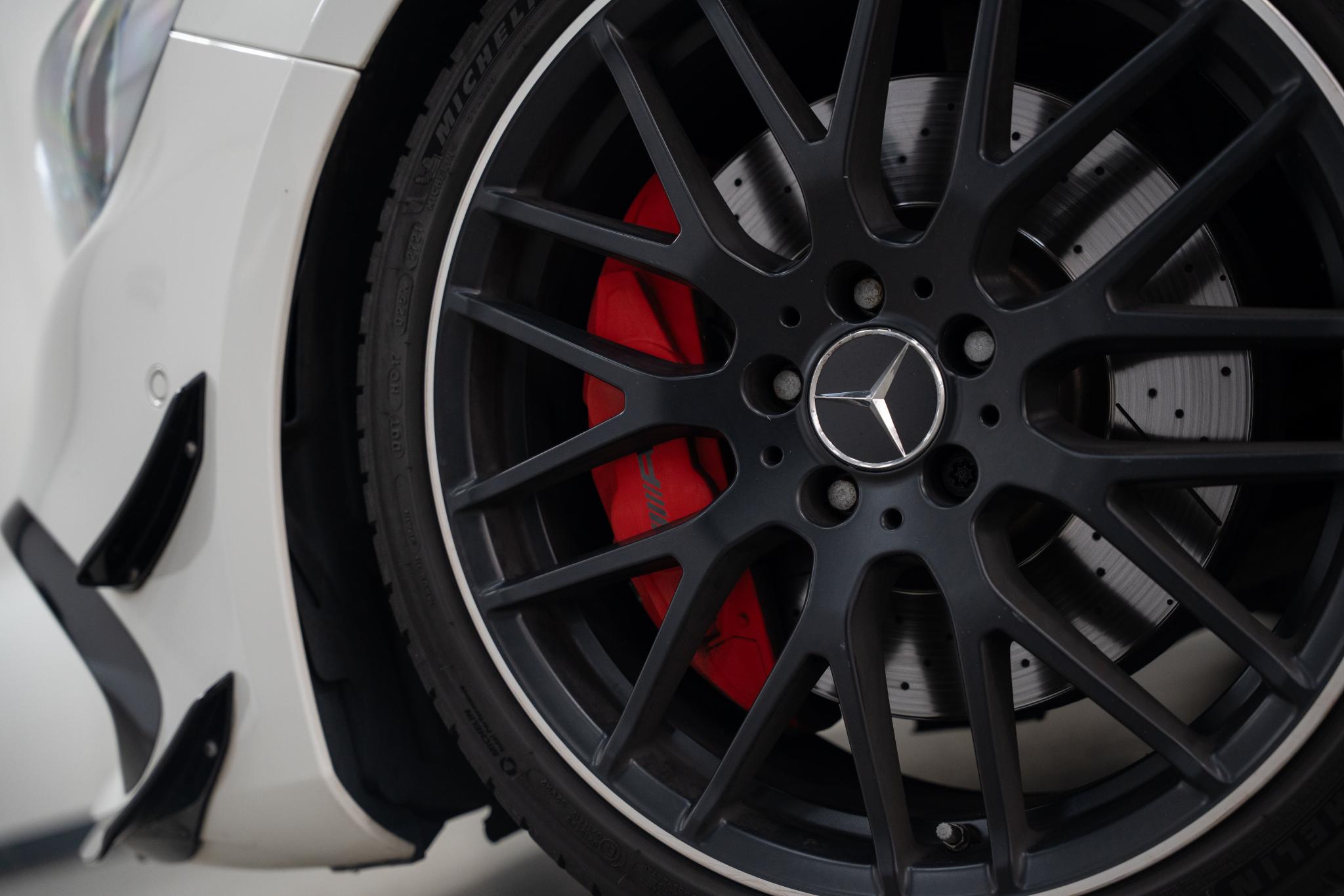 Foto van Mercedes-Benz AMG A 45