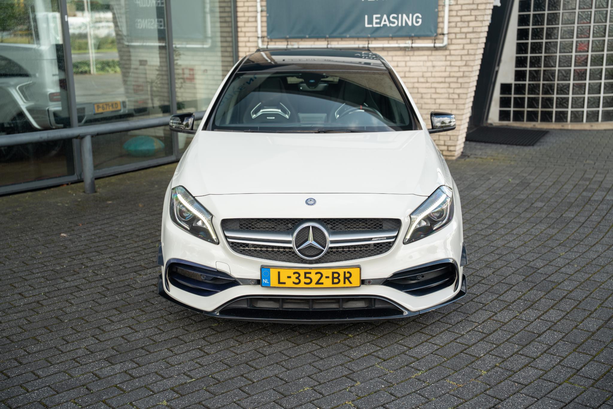 Foto van Mercedes-Benz AMG A 45