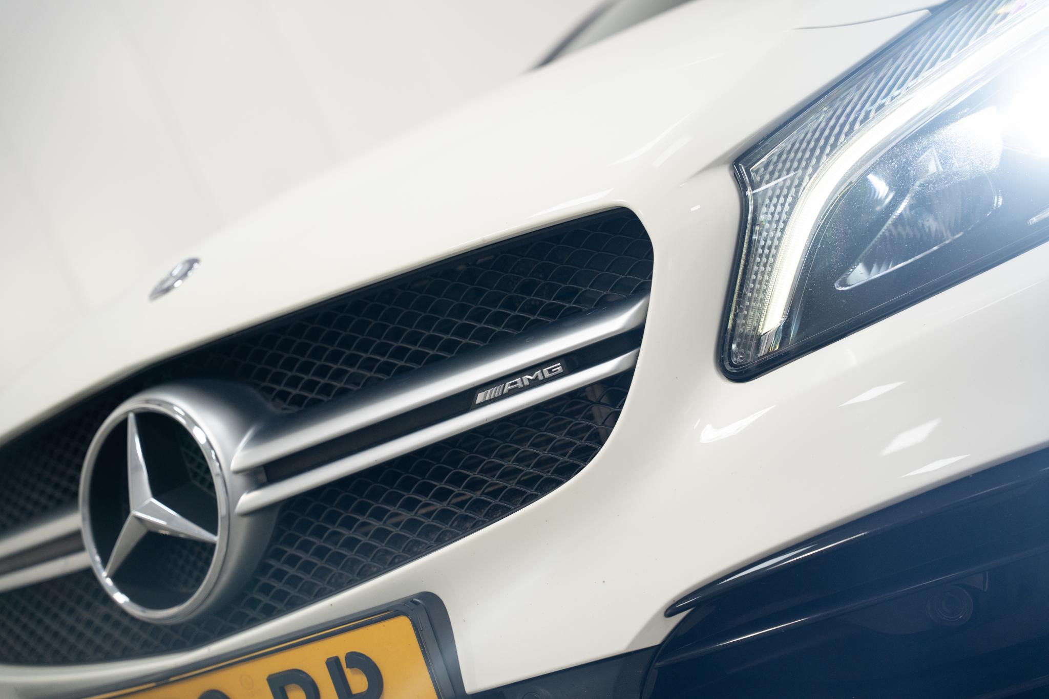 Foto van Mercedes-Benz AMG A 45