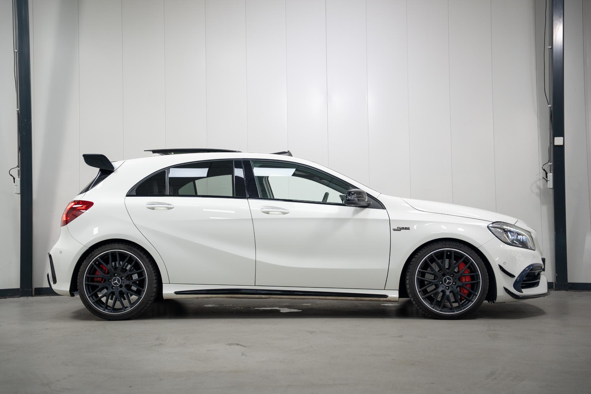Foto van Mercedes-Benz AMG A 45