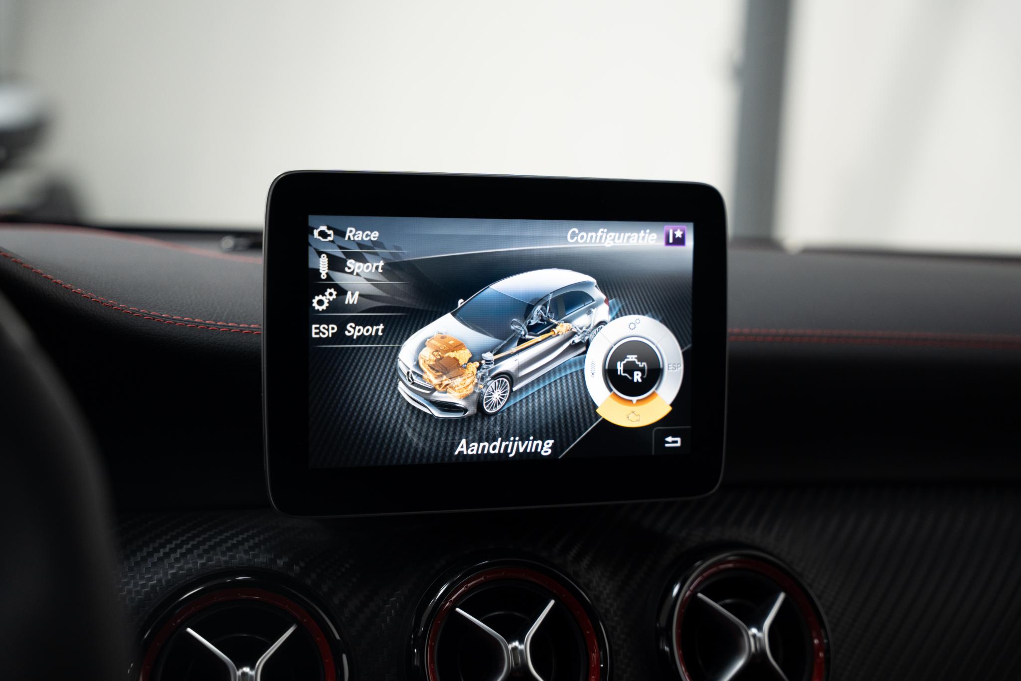 Foto van Mercedes-Benz AMG A 45