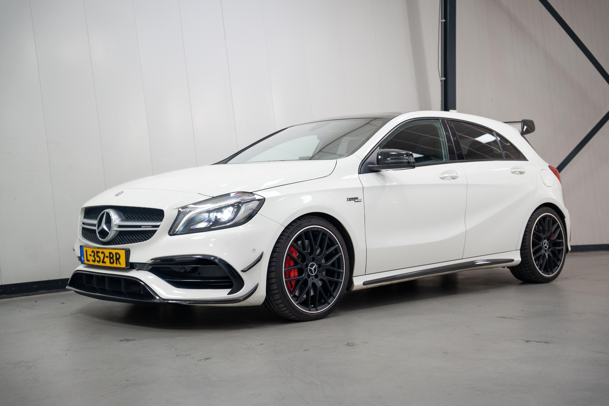 Foto van Mercedes-Benz AMG A 45