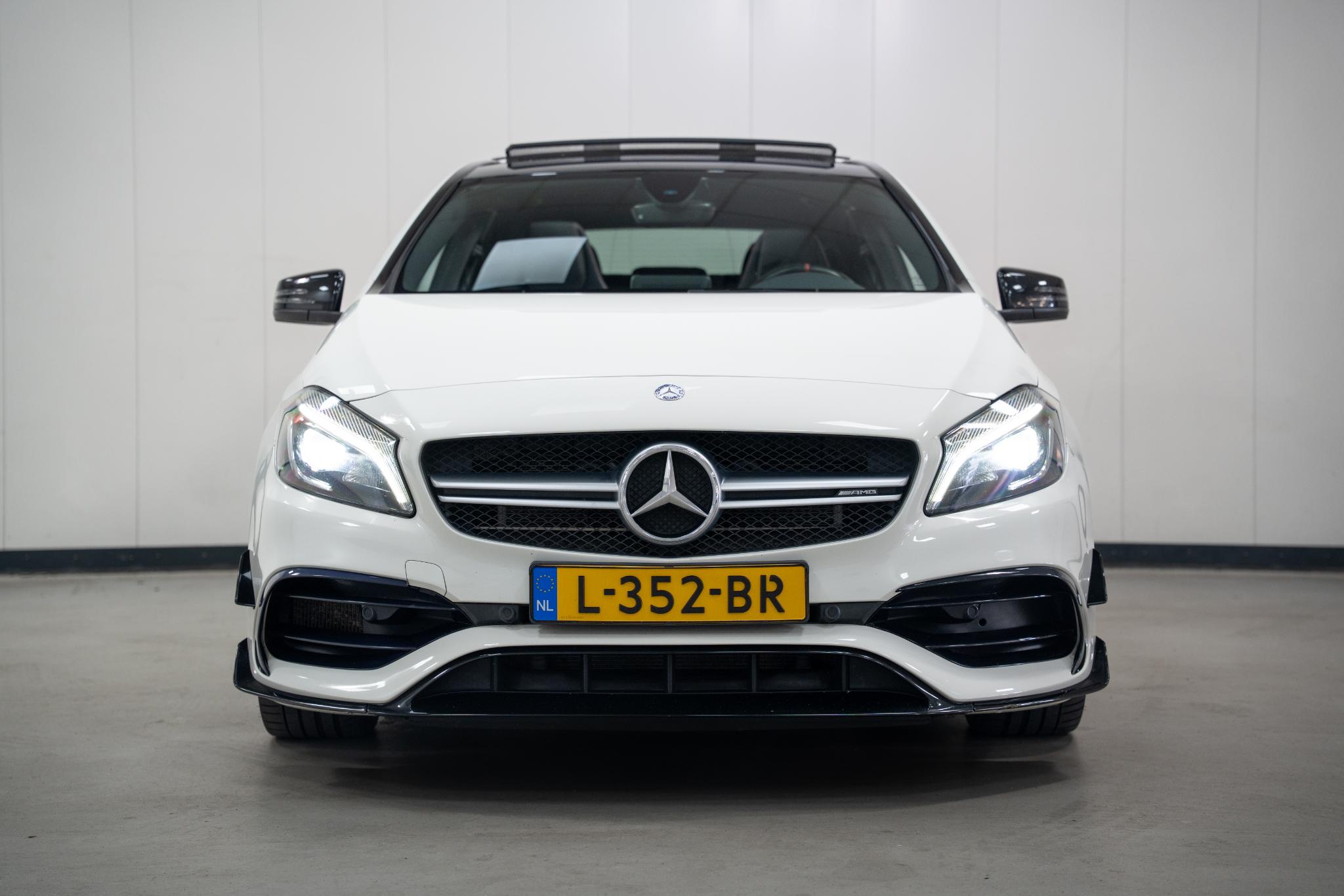 Foto van Mercedes-Benz AMG A 45