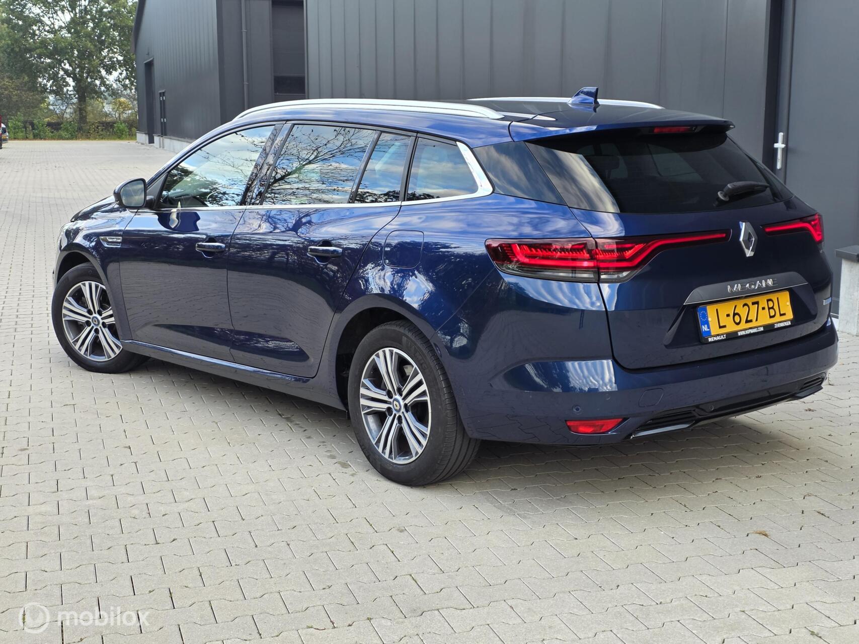 Foto van Renault Megane E-tech Plug-in Hybrid