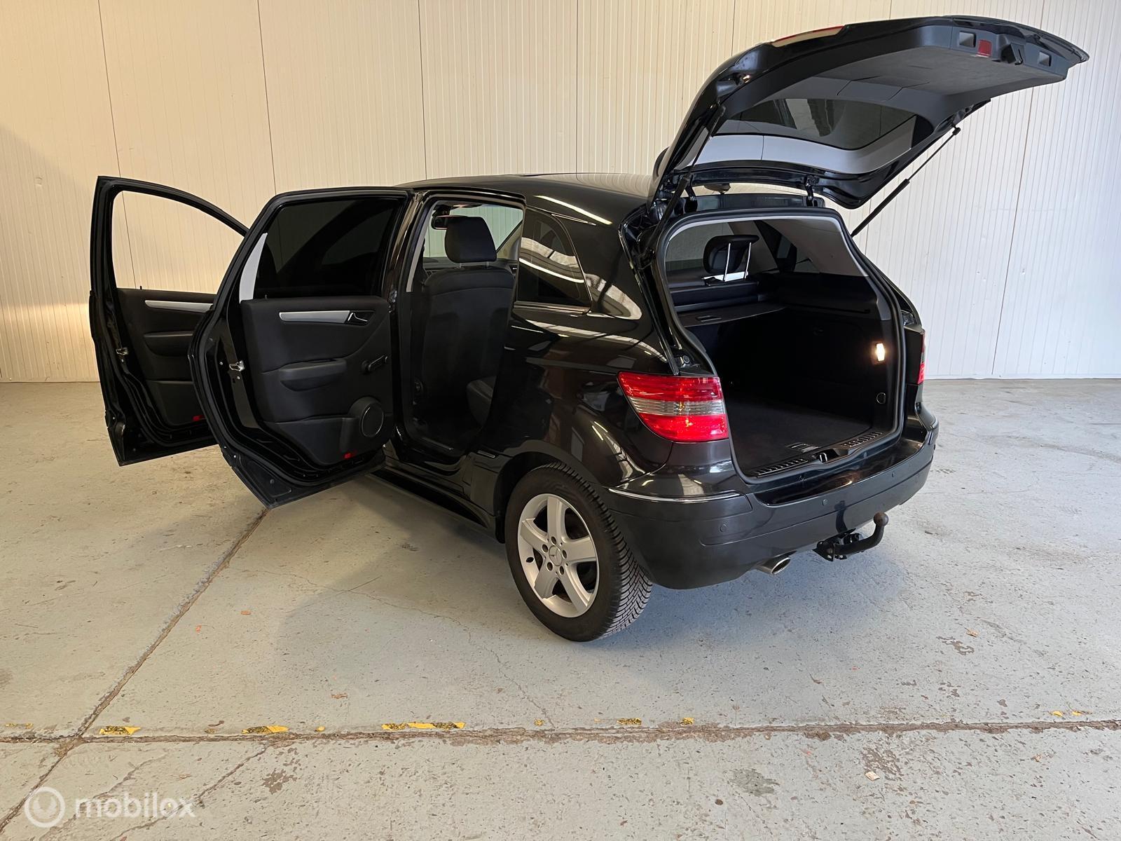 Foto van Mercedes-Benz B 200