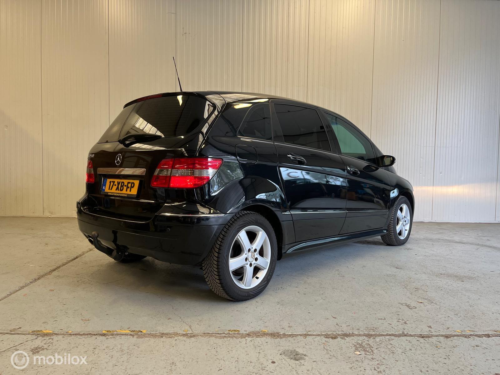 Foto van Mercedes-Benz B 200
