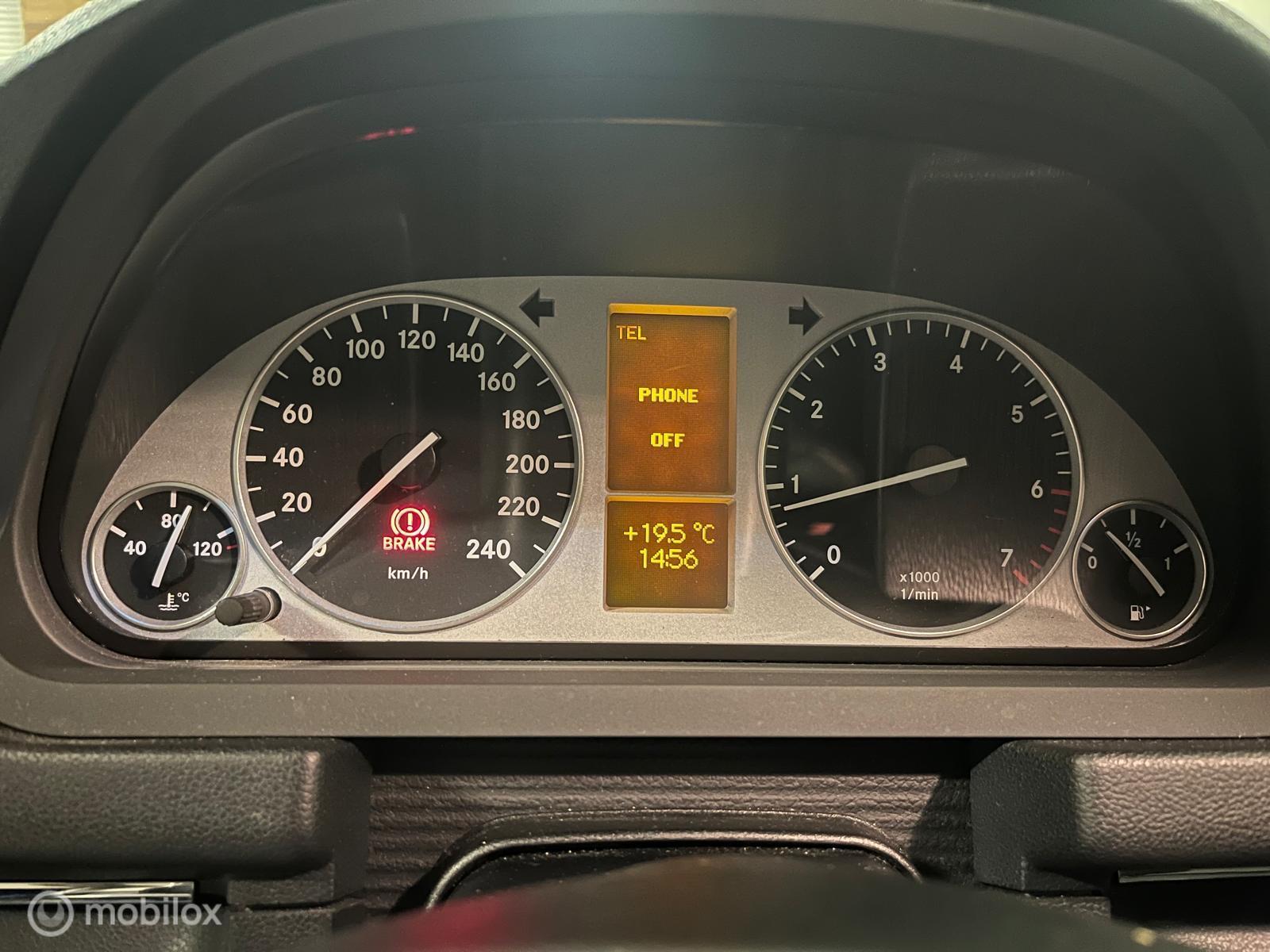 Foto van Mercedes-Benz B 200