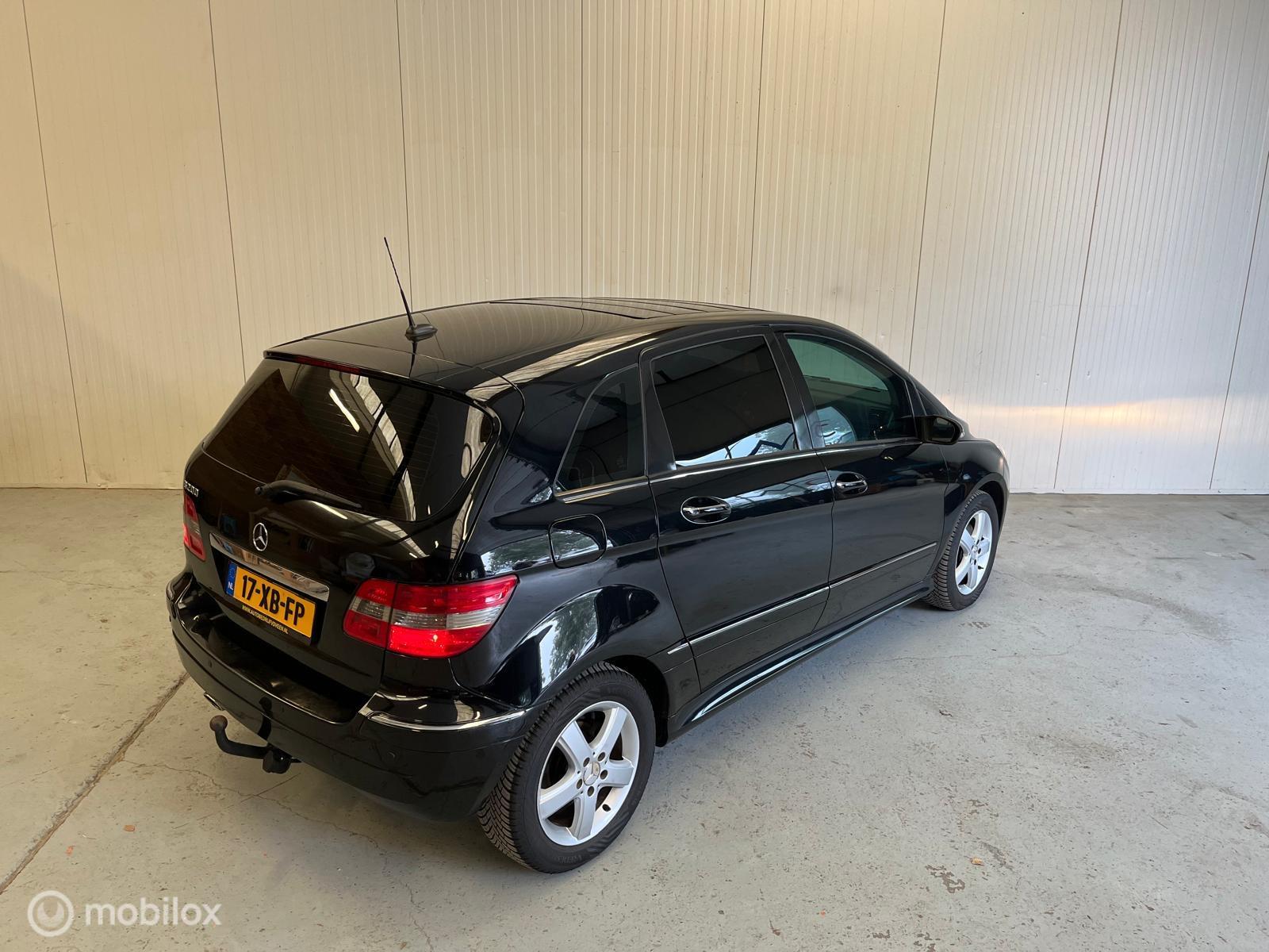 Foto van Mercedes-Benz B 200