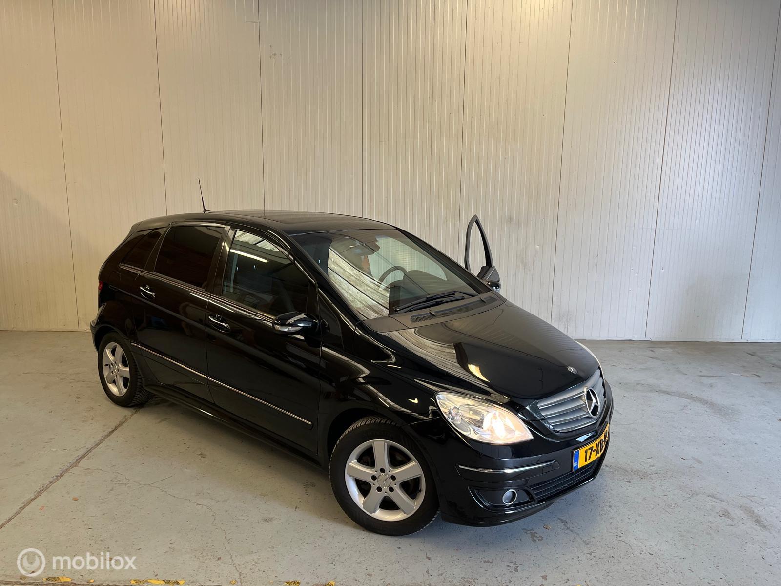 Foto van Mercedes-Benz B 200