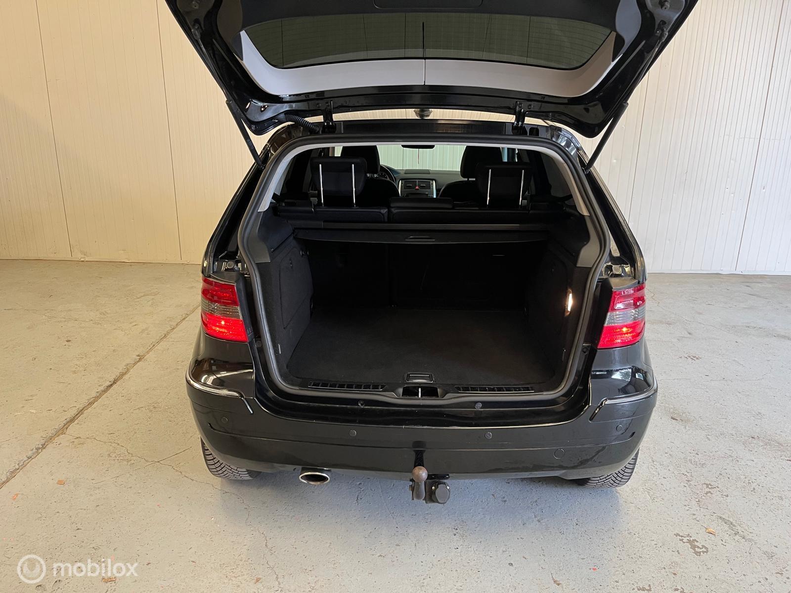 Foto van Mercedes-Benz B 200