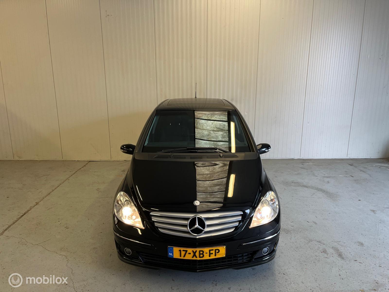 Foto van Mercedes-Benz B 200