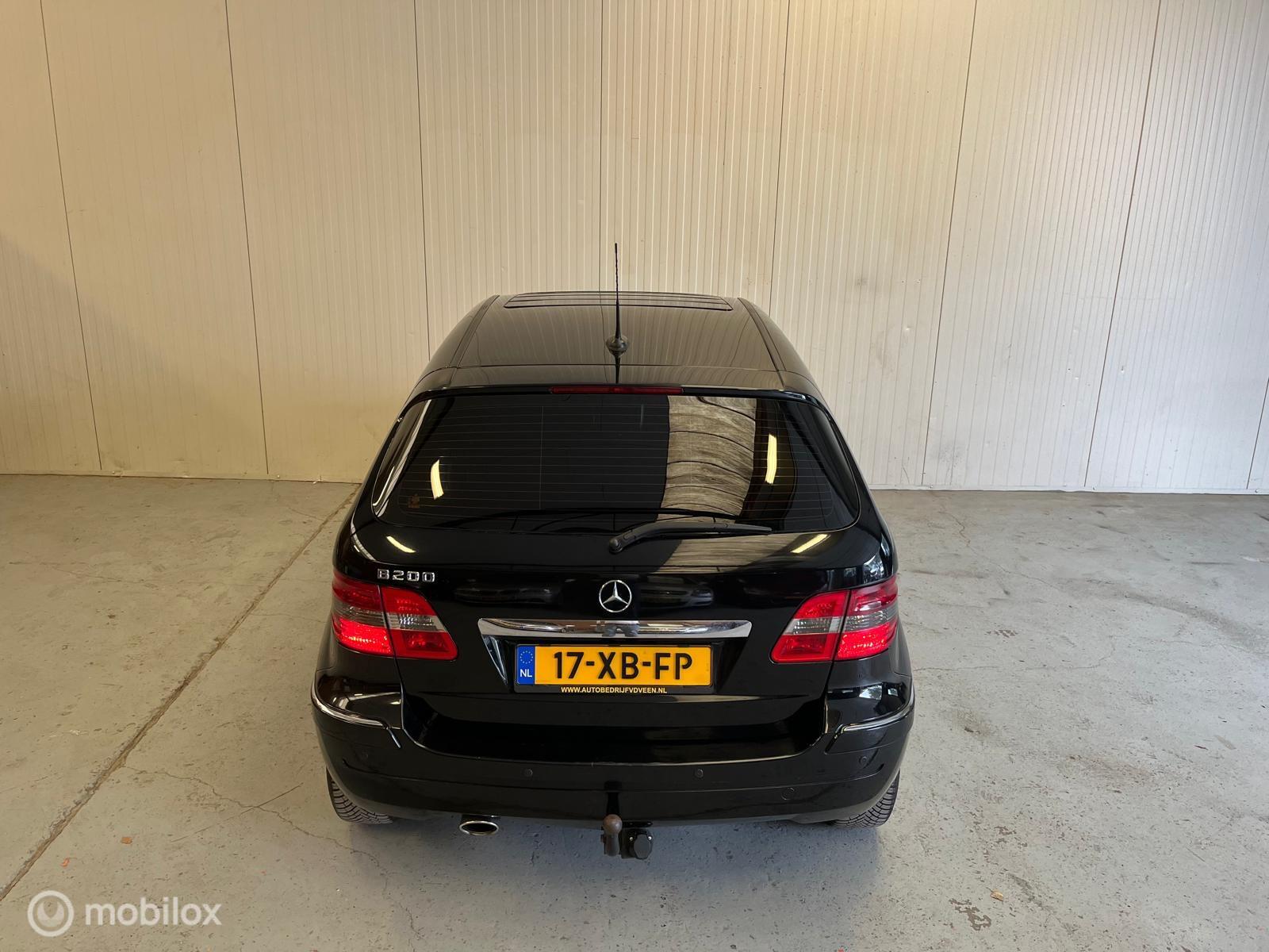 Foto van Mercedes-Benz B 200