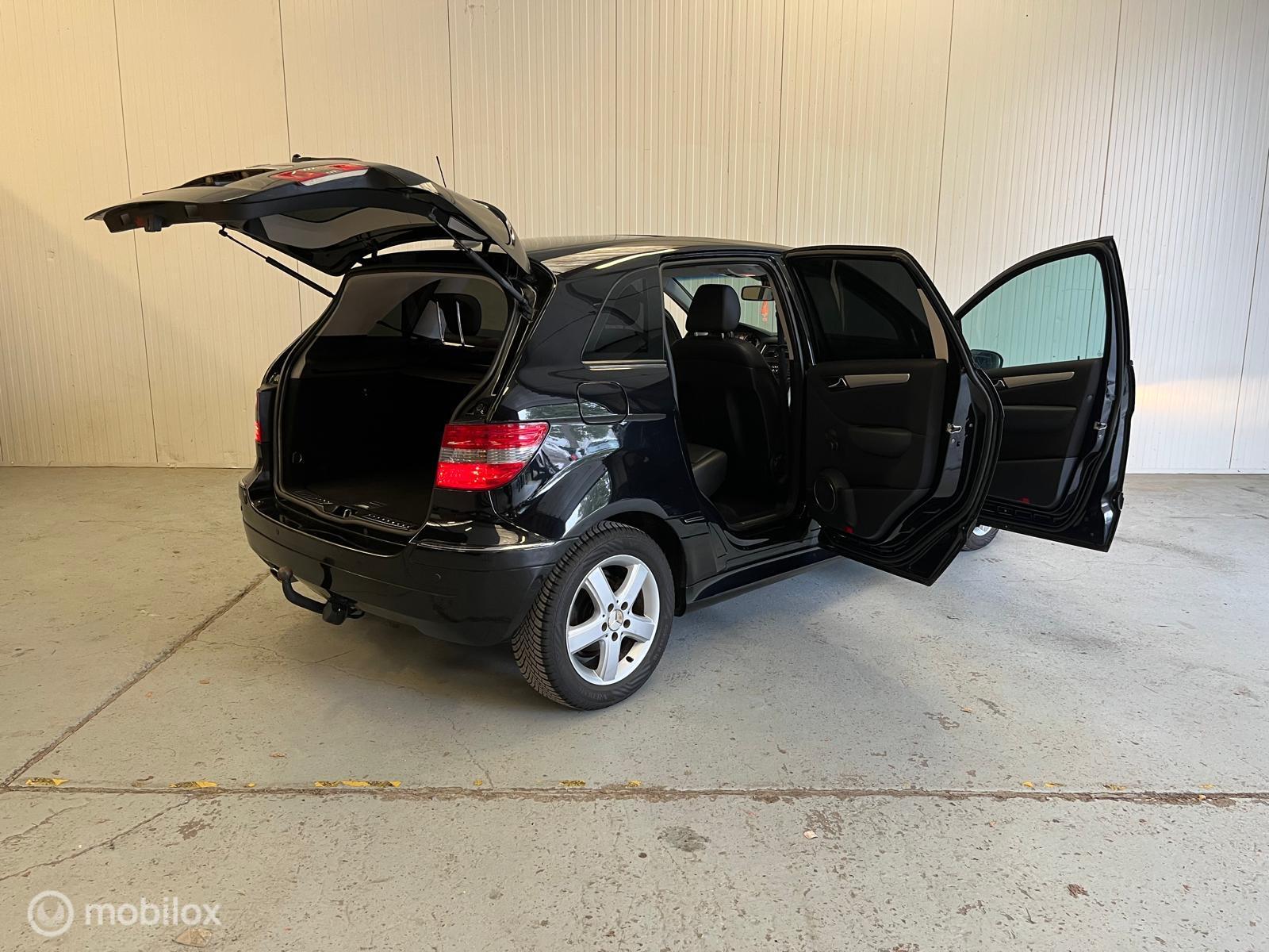 Foto van Mercedes-Benz B 200