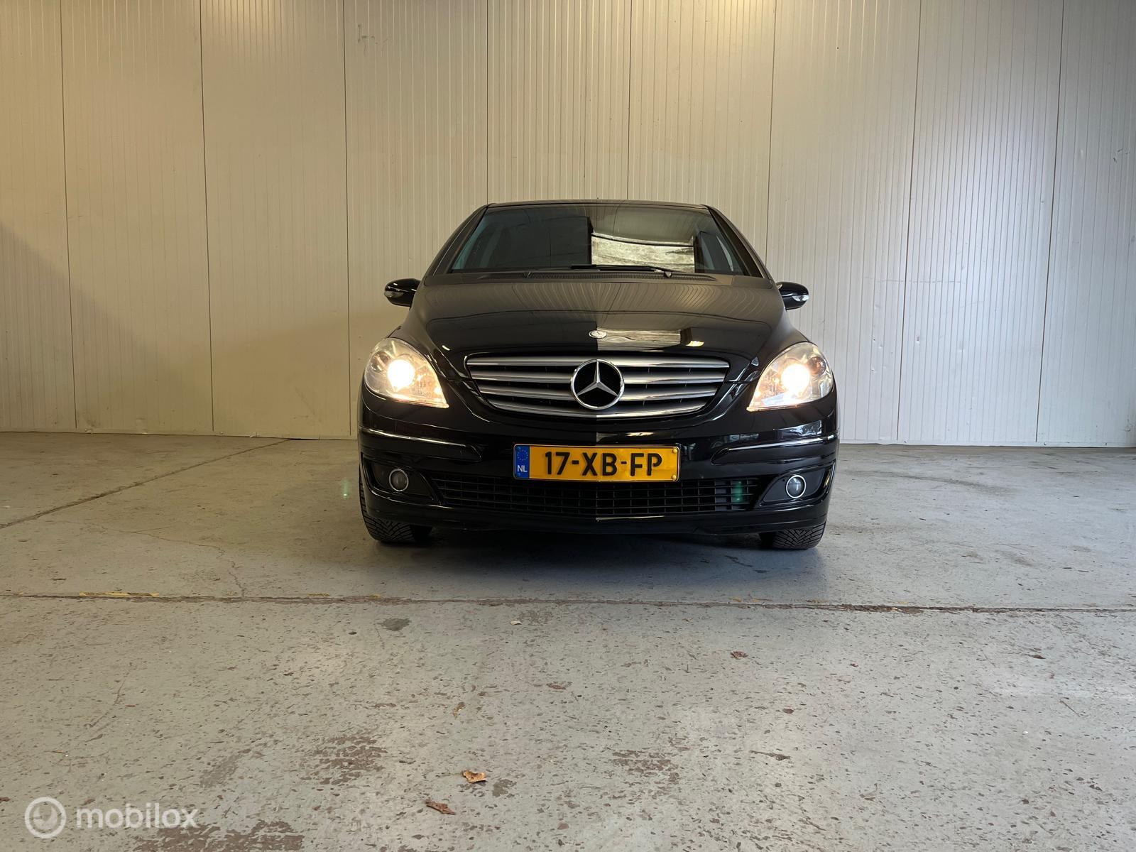 Foto van Mercedes-Benz B 200