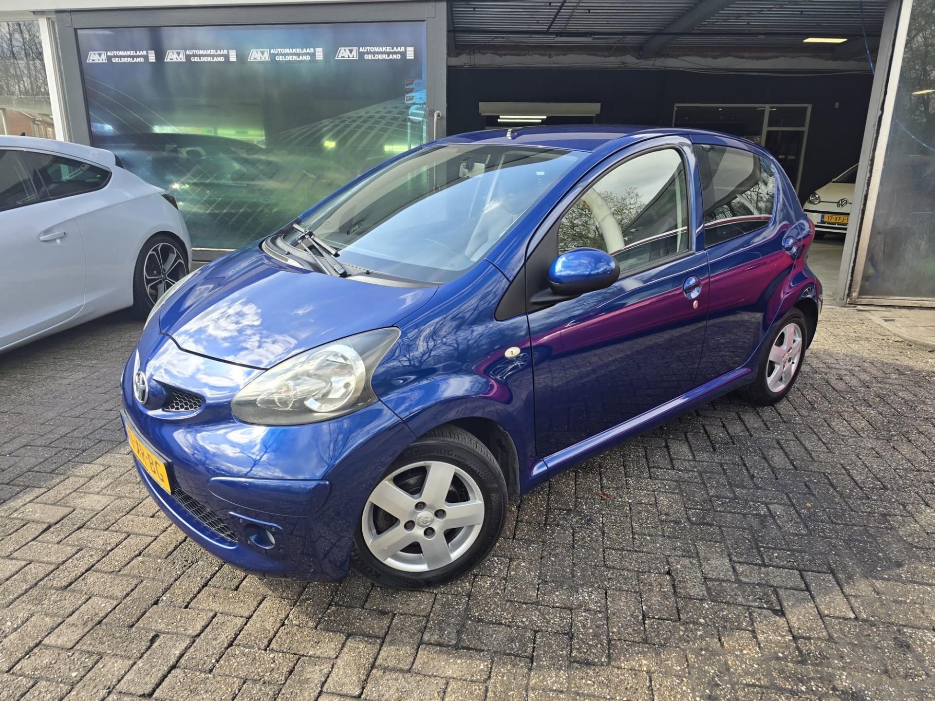 Toyota Aygo 1.0-12V Sport 2007 - voorkant