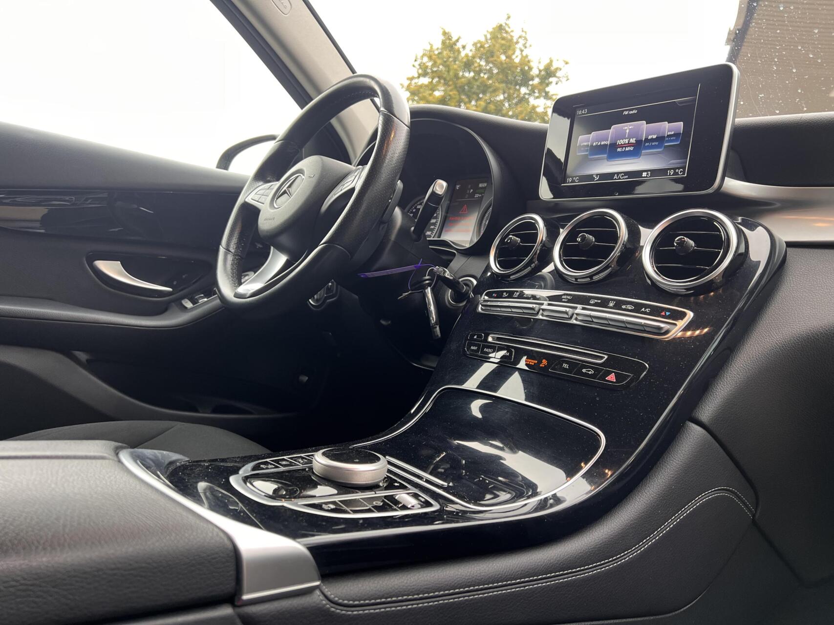 Foto van Mercedes-Benz GLC 350 E 4Matic