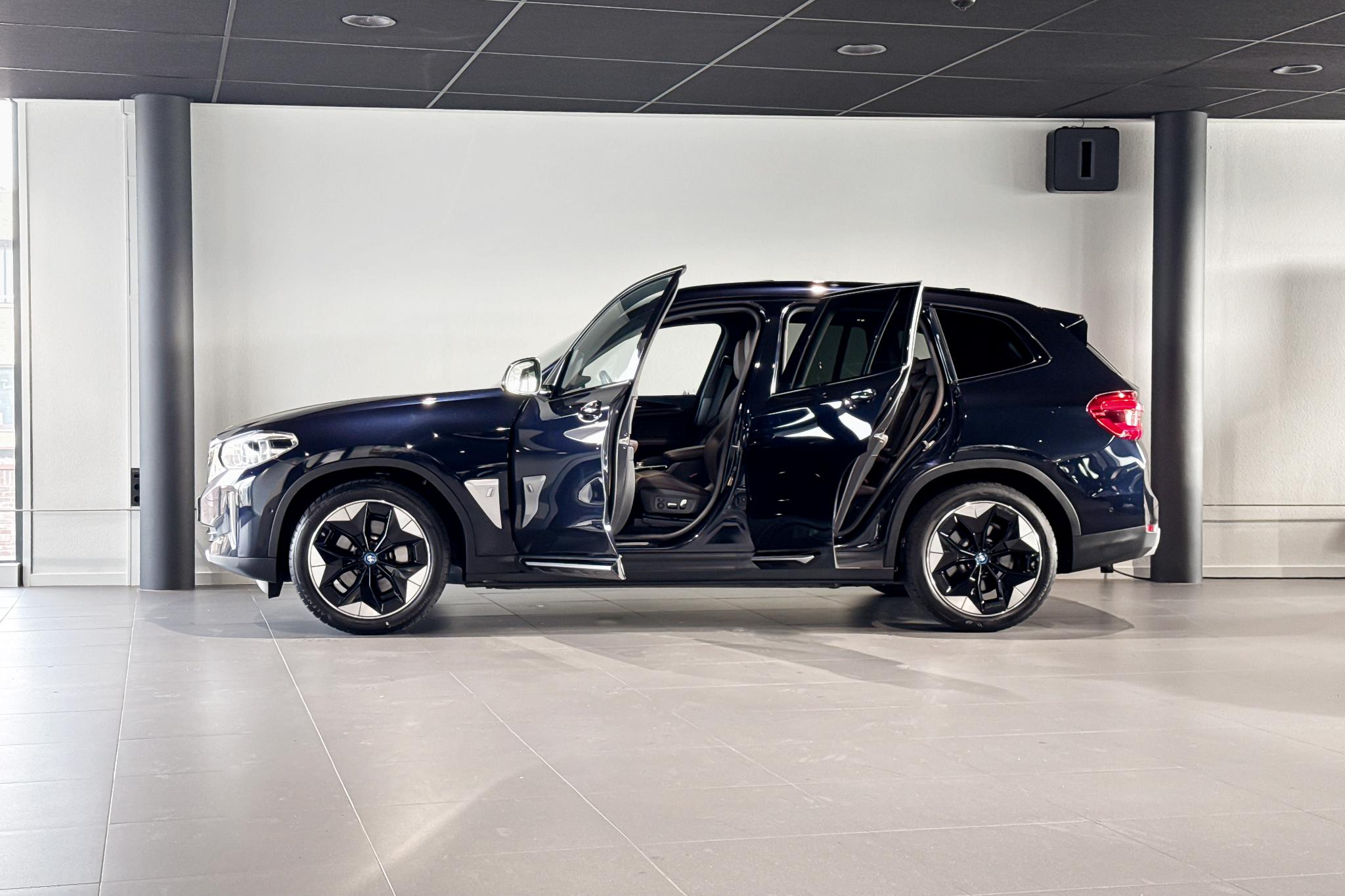 Foto van BMW Ix3