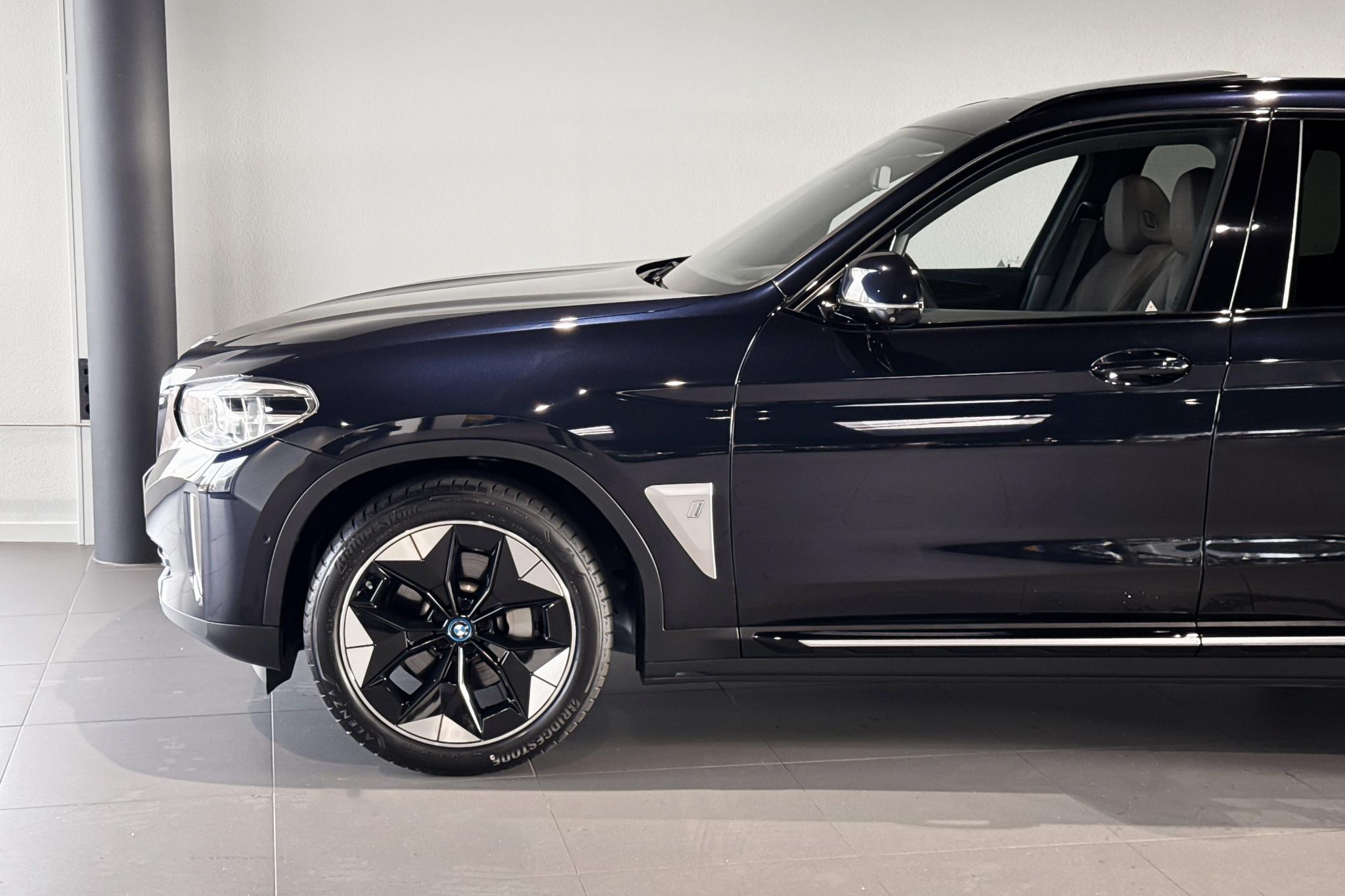 Foto van BMW Ix3