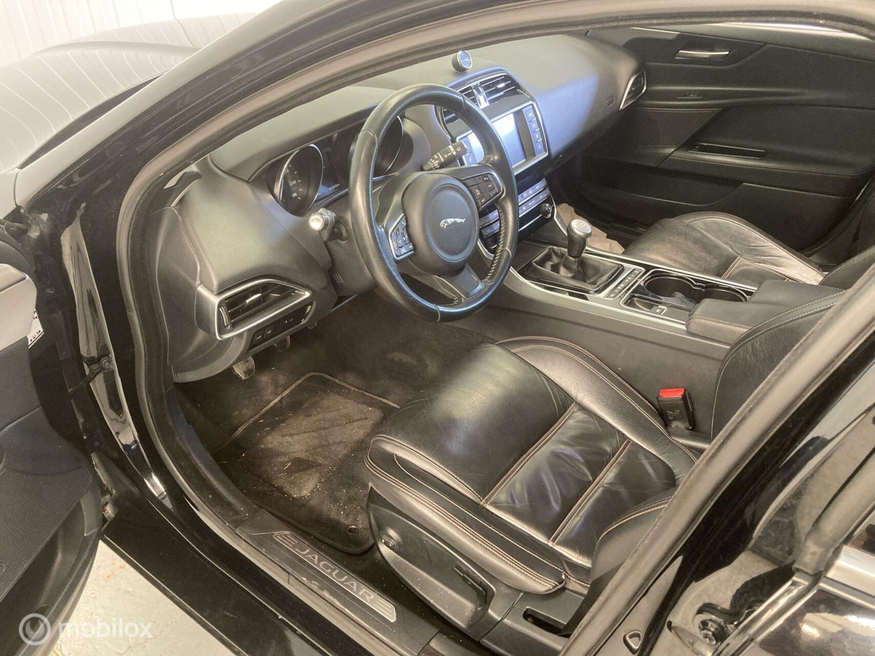 Foto van Jaguar Xe