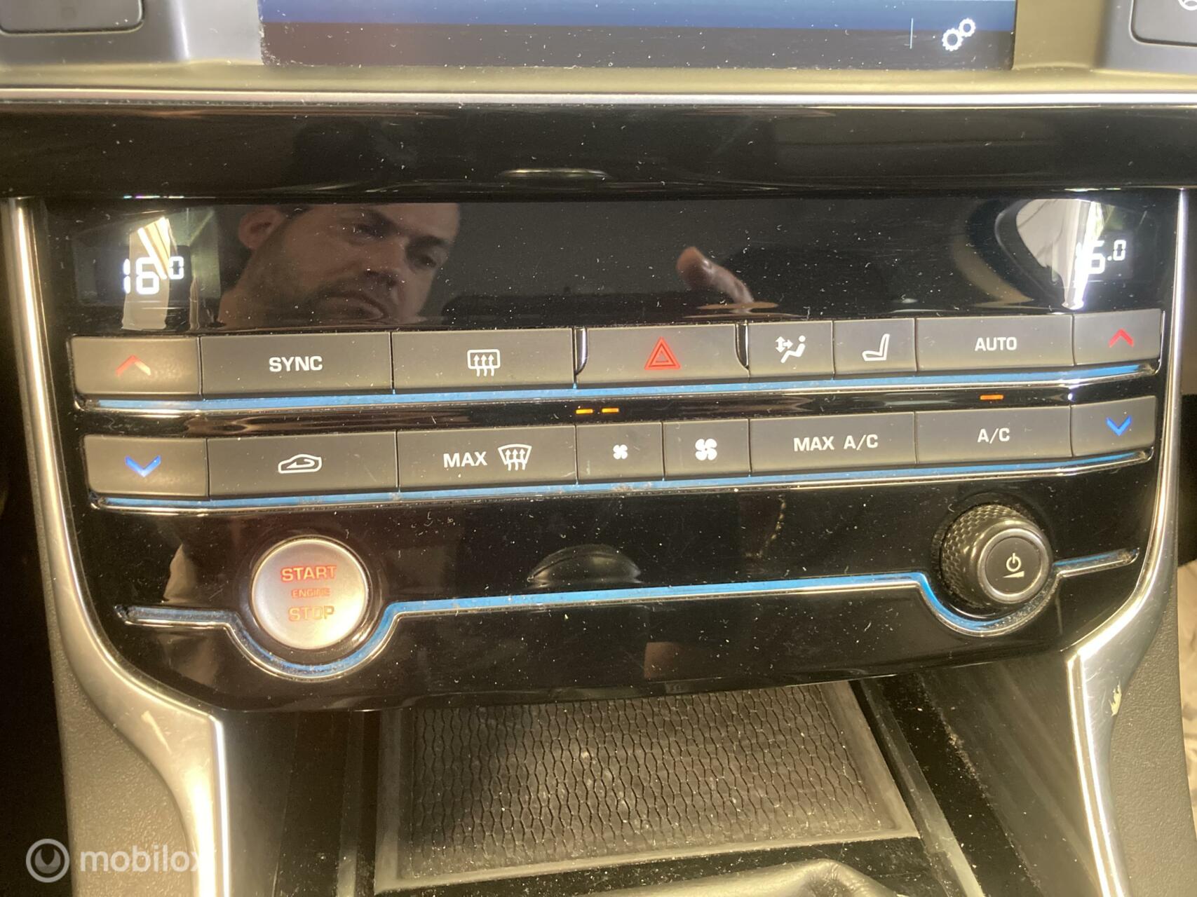 Foto van Jaguar Xe