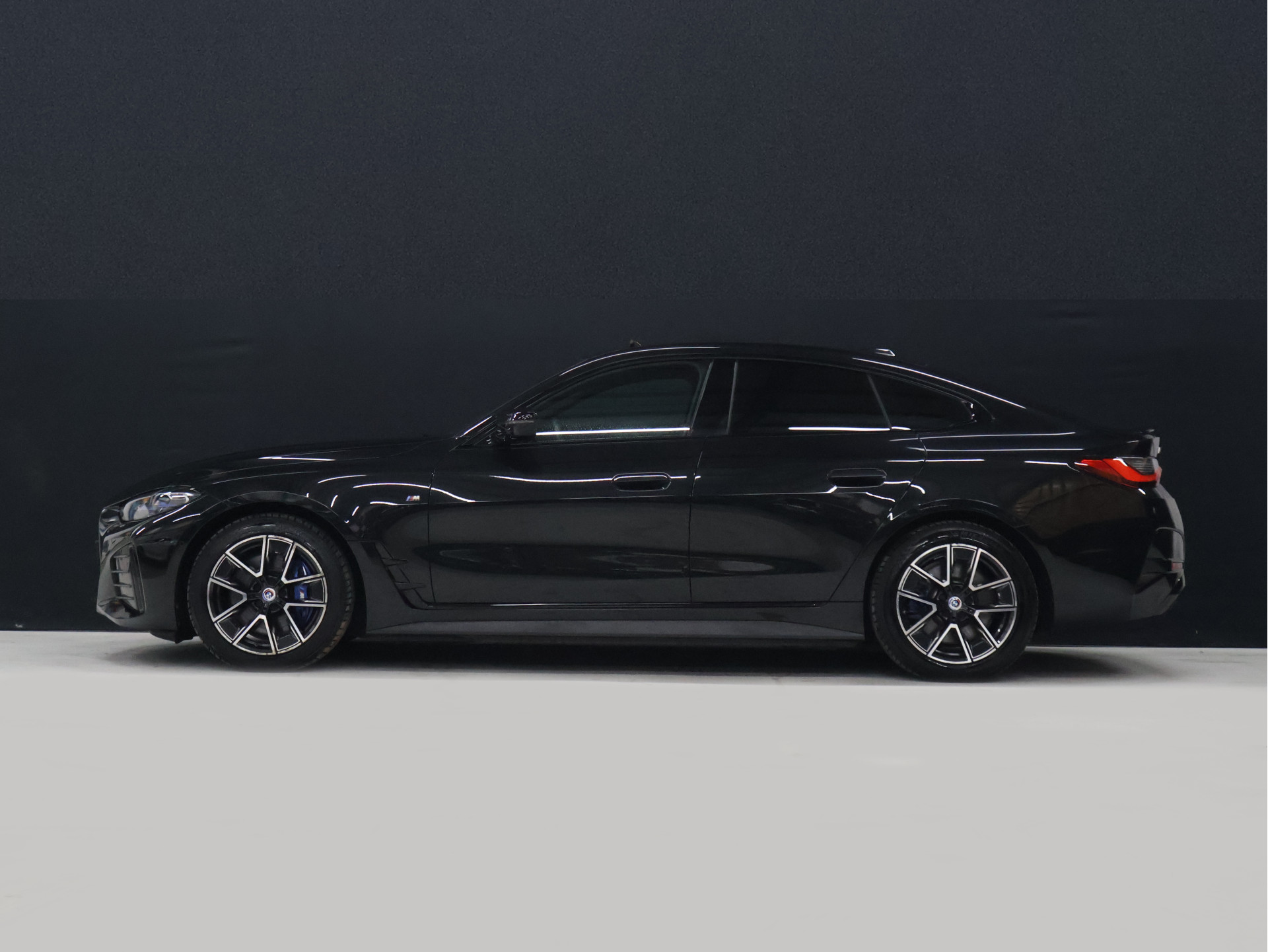 Foto van BMW I4 M50