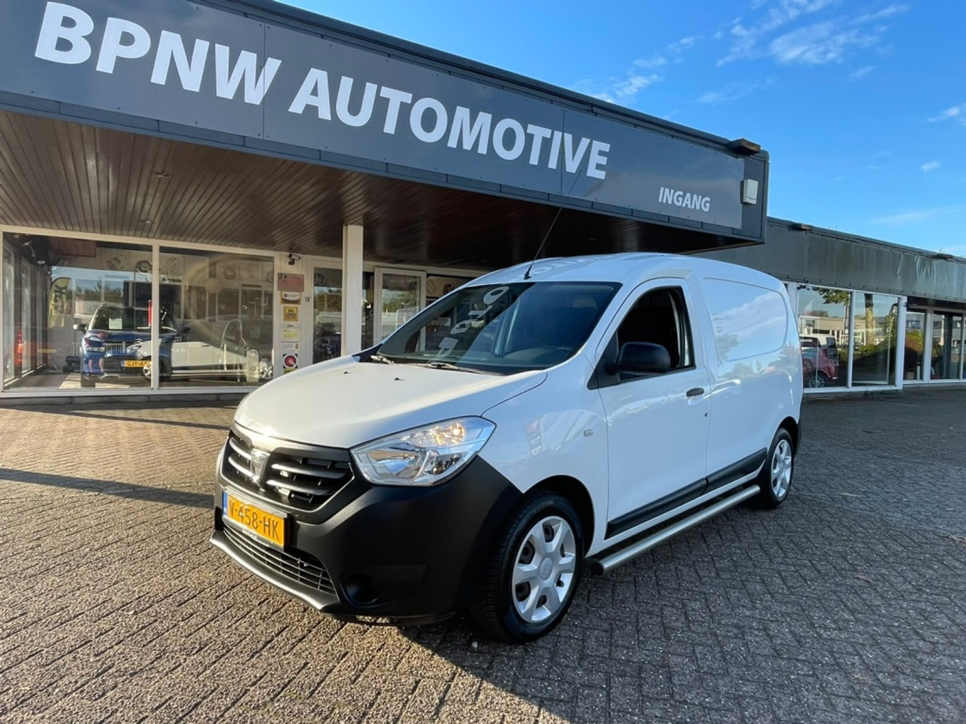 Dacia Dokker 1.5 dCi 75 Ambiance 2017 - voorkant