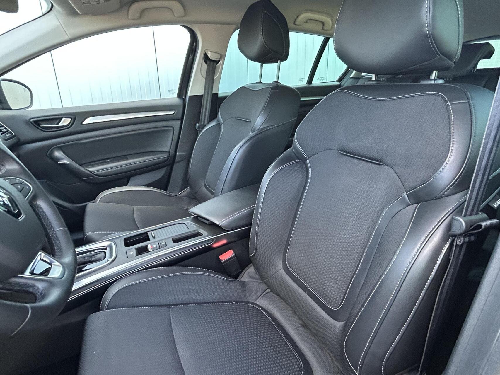 Foto van Renault Megane E-tech Plug-in Hybrid