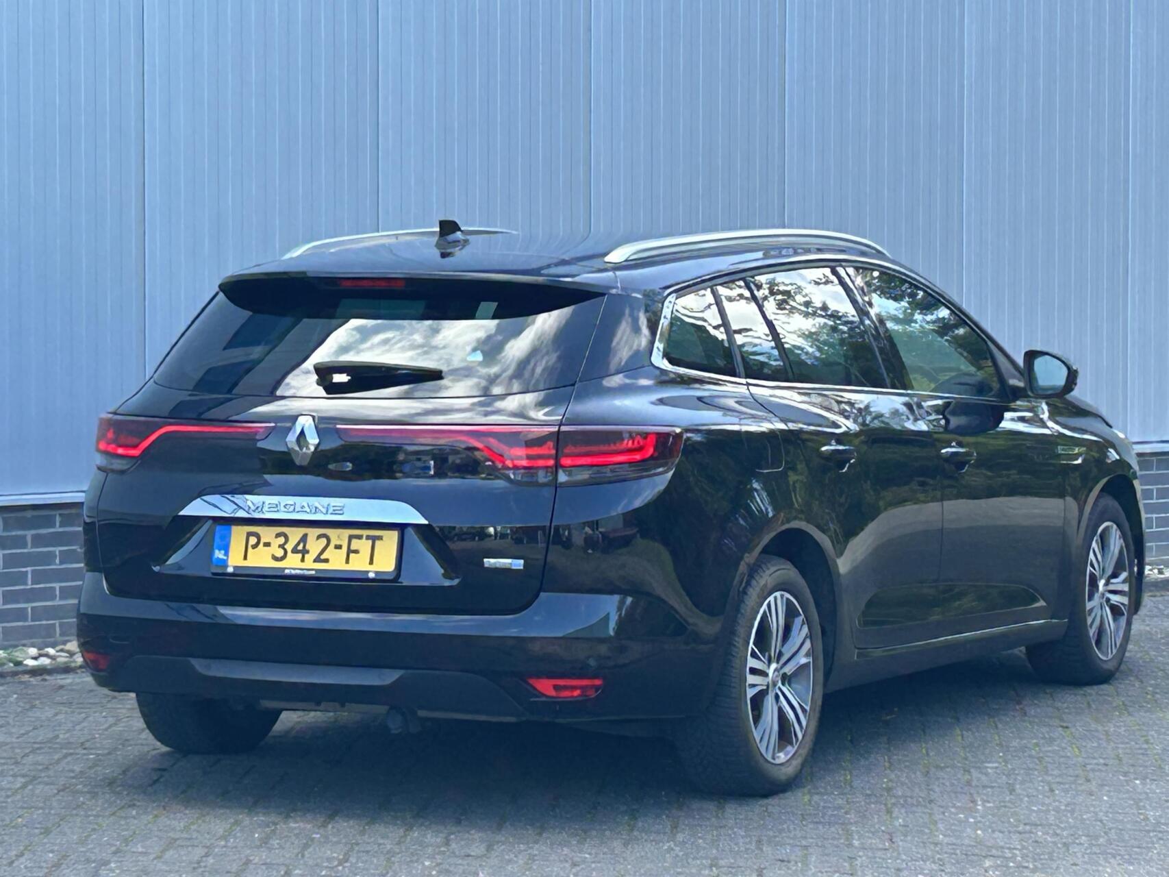 Foto van Renault Megane E-tech Plug-in Hybrid