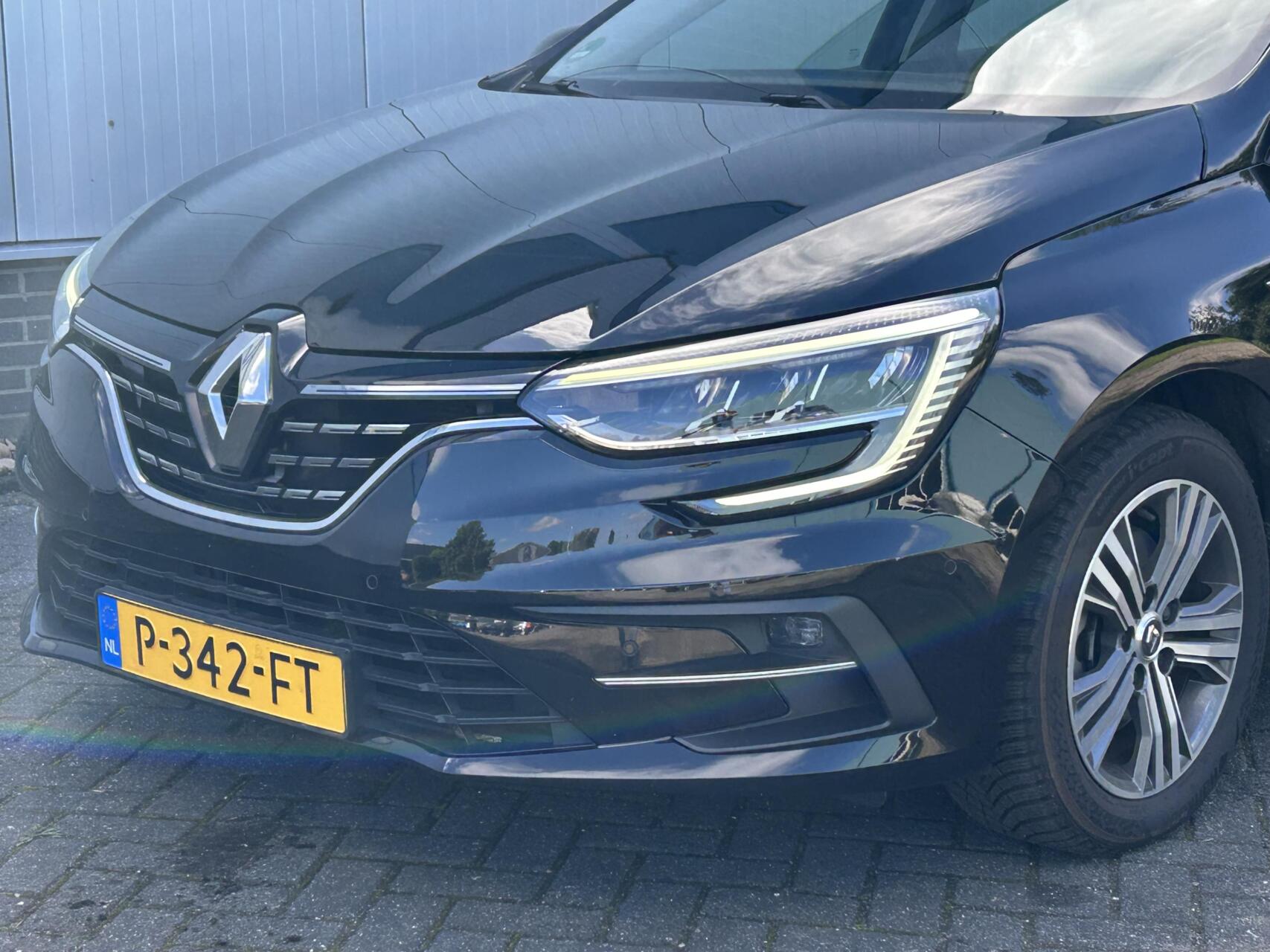 Foto van Renault Megane E-tech Plug-in Hybrid