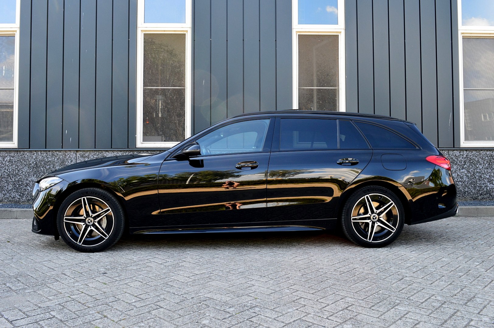 Foto van Mercedes-Benz C 300 E