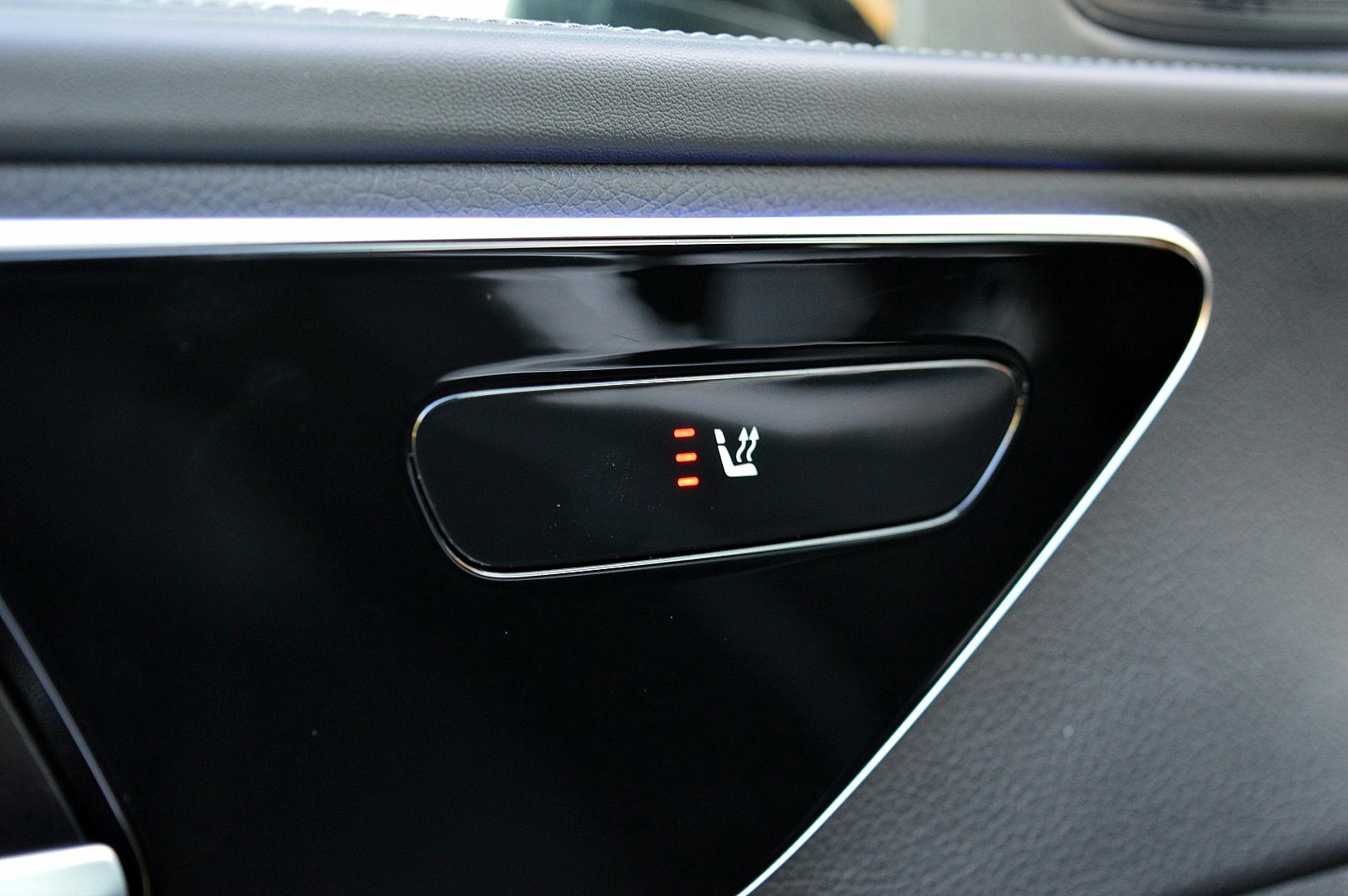 Foto van Mercedes-Benz C 300 E
