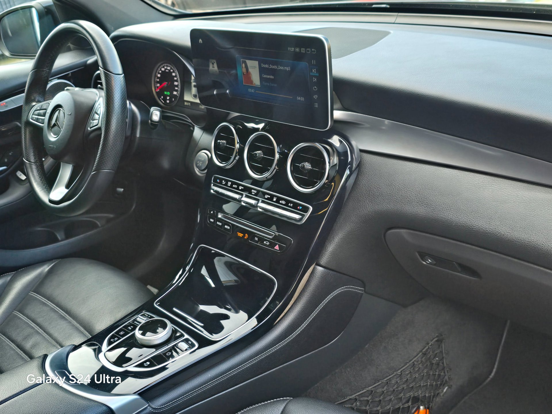 Foto van Mercedes-Benz GLC 350 E 4Matic