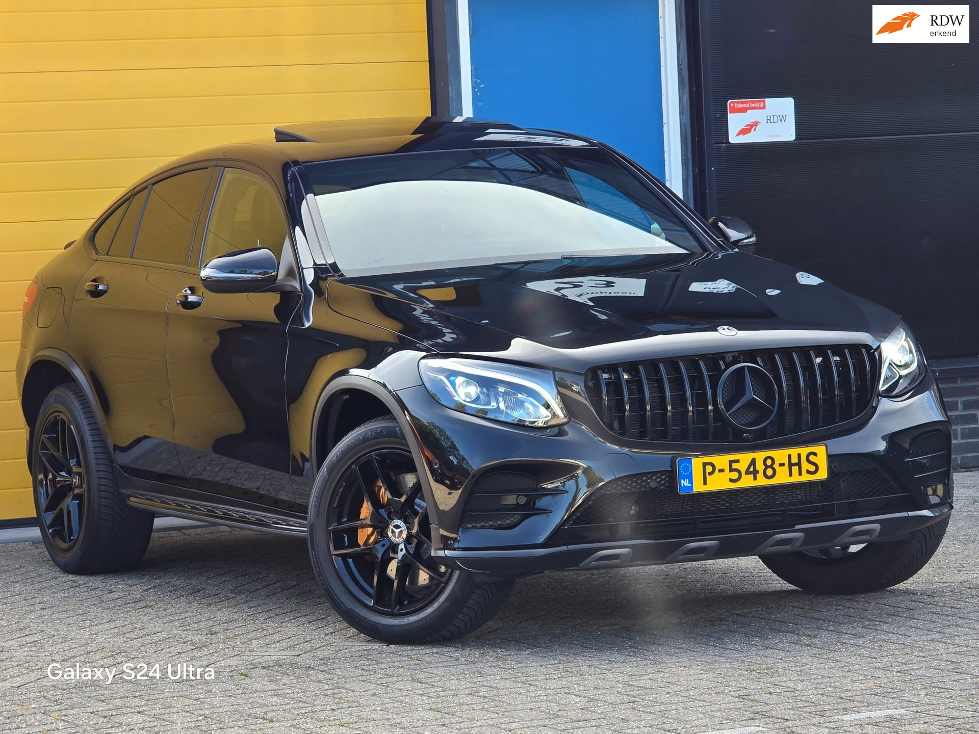 Mercedes-Benz GLC 350 E 4Matic 350e 4MATIC AMG 63 Look / Acc / Open Dak / Leder / Grote Scherm / Camera / Led / Pdc / 19 Inch 2017 - voorkant