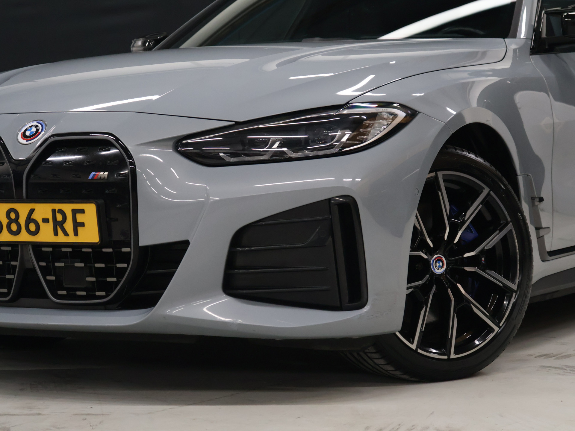 Foto van BMW I4 M50