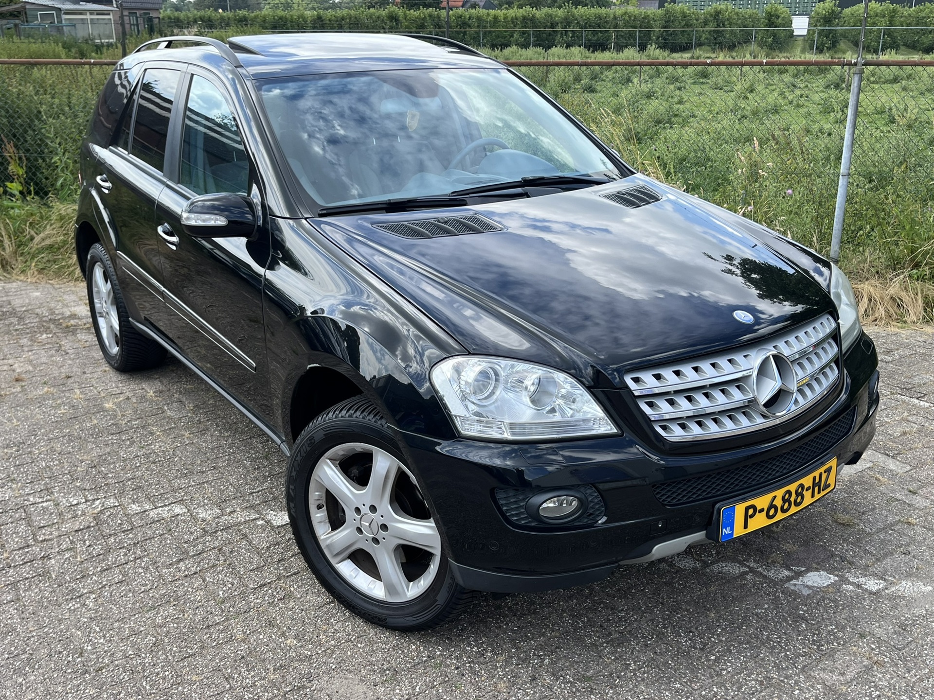 Foto van Mercedes-Benz ML 350